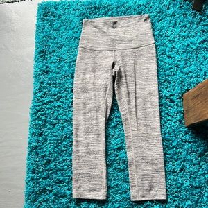 Lululemon leggings size 4 EUC